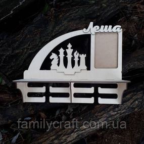 Медальниця з фоторамкою і полицею для кубків Дерев'яний тримач для медалей  Органайзер для нагород Шахи