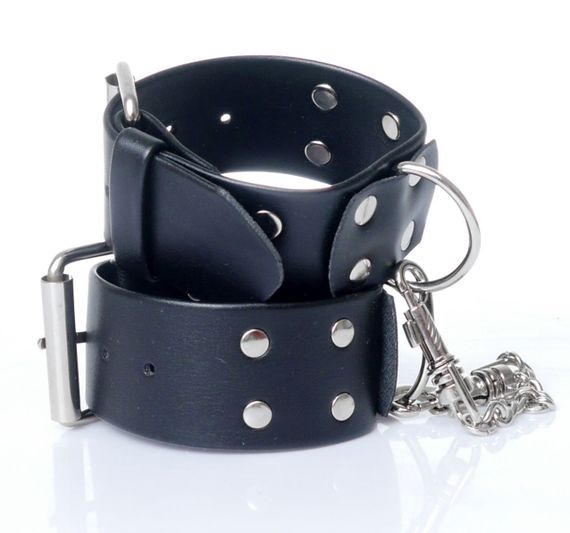 Наручники зі штучної шкіри Fetish Boss Series - Handcuffs with studs, BS3300092 Sex Aura | Зображення 1