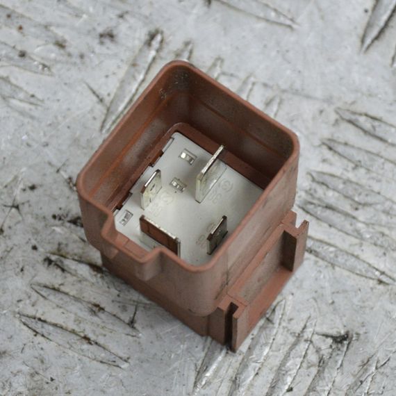 Реле вентилятора Peugeot 308 2007-2013 Реле вентилятора Пежо 308 250030 | Зображення 1