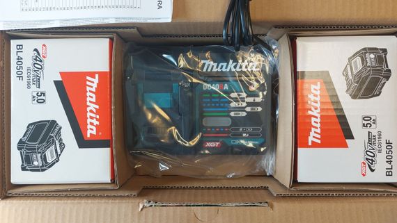 Набір акумуляторів BL4050F (2 шт) та зарядний пристрій для продукції Makita XGT (1911V6-0) | Зображення 3