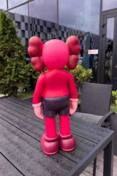 Статуетка Kaws Dissected Companion Blush  колекційна фігурка для інтер'єру 70 см червоний kw016 | Зображення 3