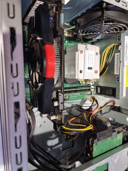 ПК Fujitsu Esprimo P556 E85+ Tower / Intel Core i5-6500 (4 ядра по 3.2 - 3.6 GHz) / 8 GB DDR4 / 1000 GB HDD / nVidia GeForce GTX 550 Ti, 1 GB GDDR5, 192-bit / DVD-RW б/в | Зображення 7