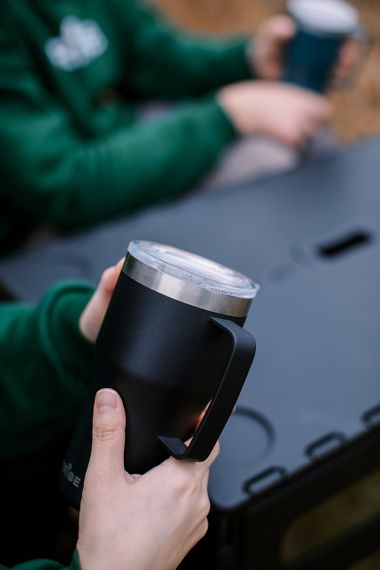 Термочашка Tribe Travel Mug 600 мл, Дорожня кружка трайб для авто та кемпінгових крісел, Чорний | Зображення 5