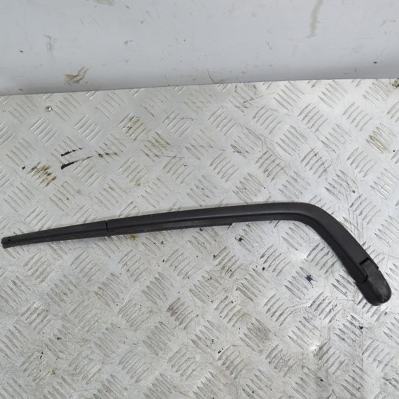 Важіль-повідок склоочисника заднього скла Toyota Yaris P10 1999-2005 хетчбек двірник задній Тойота Яріс