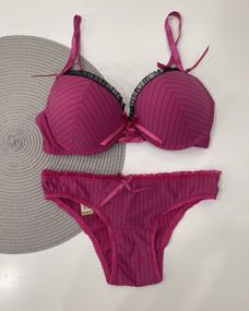 Комплект нижньої білизни Closer Caroline Малиновий 75B/M