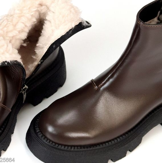 Шикарні зимові лаконічні черевики натуральна шкіра колір Шоколад | Зображення 3