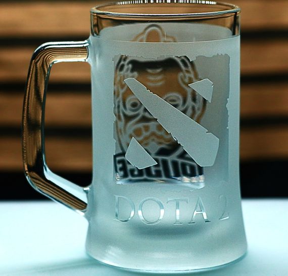 Пивний келих з ручкою Dota 2  Дота 2 з гравіюванням Pudge 670 мл скляний кухоль сувенір для геймера