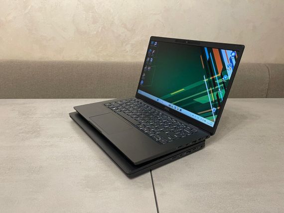 Ультрабук Dell Latitude 7320 / 13.3" (1920x1080) IPS / Intel Core i5-1135G7 (4 (8) ядра по 2.4 - 4.2 GHz) / 16 GB DDR4 / 256 GB SSD M.2 / Intel Iris Xe Graphics / WebCam б/у + Подарок Проводная мышь / USB | Зображення 5