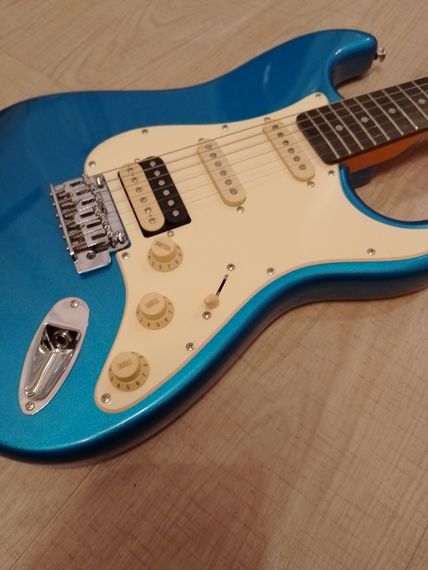 Електрогітара Fender Stratocaster Blue HSS China | Зображення 2