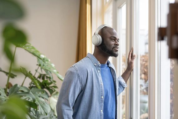 Навушники Philips Over-ear TAH5209 BT 5.3, SBC, Wireless, Mic, Білий (TAH5209WT/00) | Зображення 1