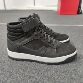 Сучасні черевики зимові на білій підошві 45 розмір