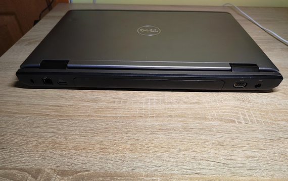 Ноутбук Dell Vostro 3550 + 15.6 HD + i7 + Radeon + SSD + 8 GB  Б/В | Зображення 4