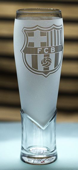 Пивний келих крафтовий 440 мл Barcelona з гравіюванням подарунок для фаната ФК Барселона футбольний матовий | Зображення 1
