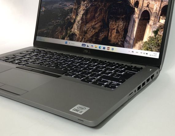 Ультрабук Б-класс Dell Latitude 5411 / 14" (1366x768) TN / Intel Core i5-10400H (4 (8) ядра по 2.6 - 4.6 GHz) / 8 GB DDR4 / 256 GB SSD / Intel UHD Graphics / WebCam / Win 11 Pro б/у | Зображення 9