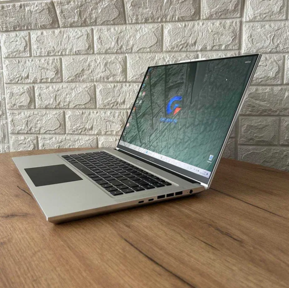 Ноутбук Gigabyte Aero 16 XE4 16,0" 4K OLED i7 12700H 16Gb SSD 1Tb RTX 3070Ti Б/В | Зображення 7