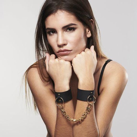 Наручники Bijoux Indiscrets MAZE — Wide Cuffs Black | Зображення 6