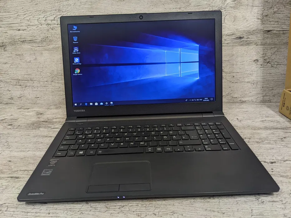 Ноутбук Toshiba   8/750 GB Intel i3 15.6 Intel HD | Зображення 1