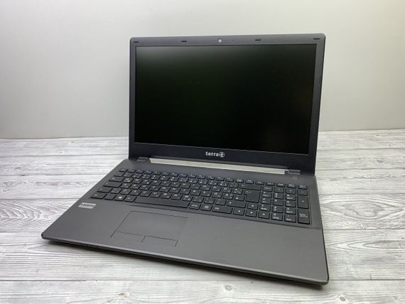 Ноутбук Б-клас Terra Mobile 1513 / 15.6" (1366x768) TN / Intel Core i3-4005U (2 (4) ядра по 1.7 GHz) / 4 GB DDR3 / 120 GB SSD / Intel HD Graphics 4400 / WebCam / DVD-ROM / Без АКБ б/в | Зображення 2