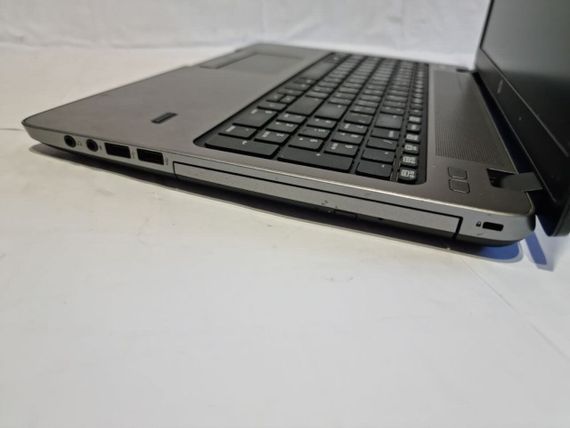 Ноутбук Б-клас HP ProBook 450 G1 / 15.6" (1366x768) TN / Intel Core i3-4000M (2 (4) ядра по 2.4 GHz) / 8 GB DDR3 / 240 GB SSD / Intel HD Graphic 4600 / WebCam / DVD-RW б/в | Зображення 4