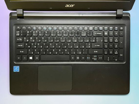 Ноутбук Acer Aspire ES1-533 / 15.6" (1366x768) TN / Intel Pentium N4200 (4 ядра по 1.1 - 2.5 GHz) / 4 GB DDR3 / 120 GB SSD / Intel HD Graphics 505 / WebCam б/в | Зображення 2