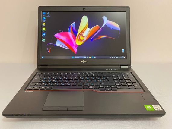 Мобільна робоча станція Fujitsu Celsius H7510 / 15.6" (1920x1080) IPS / Intel Core i7-10850H (6 (12) ядер по 2.7 - 5.1 GHz) / 32 GB DDR4 / 512 GB SSD / nVidia Quadro T1000, 4 GB GDDR6, 128-bit / WebCam / HDMI б/в | Зображення 2