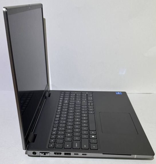 Ноутбук Dell Precision 7670 / 16" (1920x1200) IPS / Intel Core i5-12600HX (12 (16) ядер по 2.5 - 4.6 GHz) / 16 GB DDR5 / 512 GB SSD / Intel UHD Graphics / WebCam б/в | Зображення 5