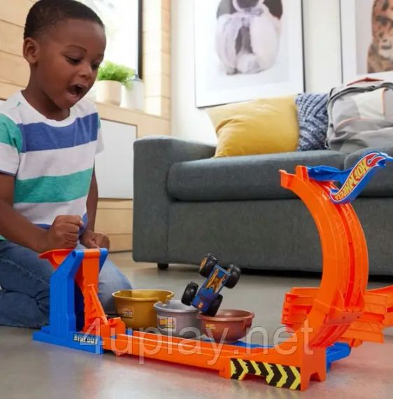 Трек Hot Wheels Monster Trucks Бігфут 50-летие Петля Прыжок за трофеем | Зображення 7