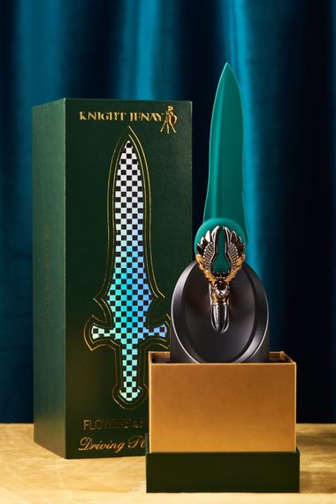 Вишуканий вібратор Knight Jenay FLOWERS & SWORD, маска, стрічка та лубрикант у комплекті | Зображення 5
