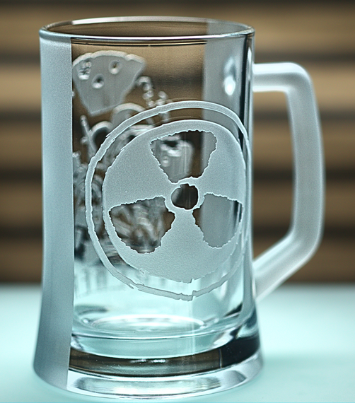 Пивная кружка 670 мл STALKER 2 с гравировкой подарок бокал для фаната зоны Сталкер | Зображення 5