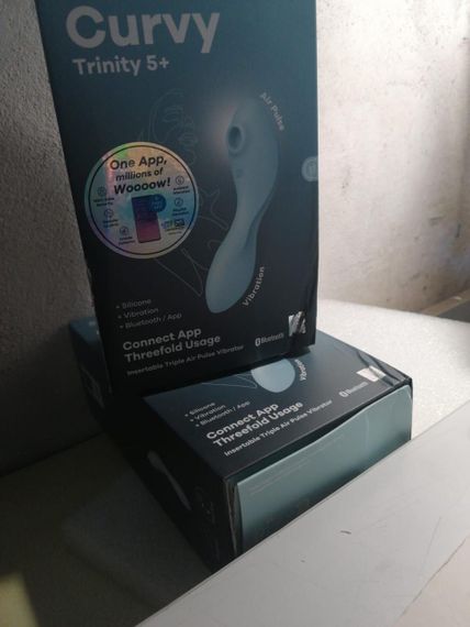 Вакуумный смарт-стимулятор с вибрацией Satisfyer Curvy Trinity 5 (Blue) (мятая упаковка!!!) sexstyle | Зображення 1