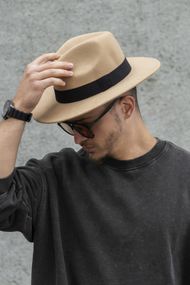 Капелюх Without Fedora з стрічкою Beige