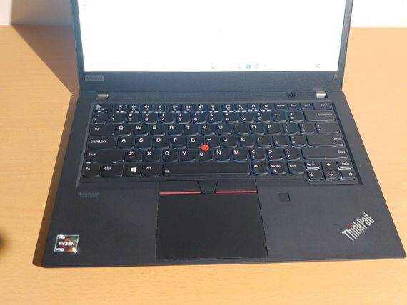 Ультрабук Б-класс Lenovo ThinkPad T14 Gen1 / 14" (1920x1080) IPS Touch / AMD Ryzen 5 Pro 4650U (6 (12) ядра по 2.1 - 4.0 GHz) / 16 GB DDR4 / 120 GB SSD / AMD Radeon RX Vega 6 / WebCam б/у | Зображення 2
