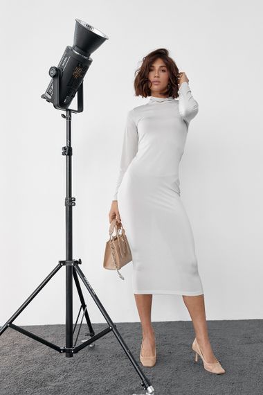 Силуэтное платье миди под горло - молочный цвет, M (есть размеры) | Зображення 5