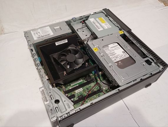 ПК Lenovo ThinkCentre M800 SFF / Intel Core i3-6100 (2 (4) ядра по 3.7 GHz) / 8 GB DDR4 / 500 GB HDD / Intel HD Graphics 530 б/в | Зображення 4