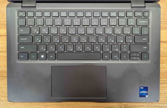 Ультрабук Б-клас Dell Latitude 7430 / 14" (1920x1080) IPS / Intel Core i7-1265U (10 (12) ядер по 3.6 - 4.8 GHz) / 16 GB DDR4 / 256 GB SSD / Intel Iris Xe Graphics / WebCam / TouchID / Windows 11 б/в + Подарунок Бездротова миша / USB | Зображення 3