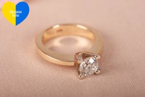 Кольцо из желтого и белого золота с муассанитом 15