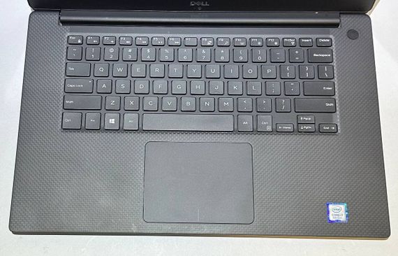 Мобильная рабочая станция Dell Precision 5530 / 15.6" (1920x1080) IPS / Intel Core i7-8850H (6 (12) ядра по 2.6 - 4.3 GHz) / 16 GB DDR4 / 256 GB SSD / nVidia Quadro P1000, 4 GB GDDR5, 128-bit / WebCam б/у | Зображення 2