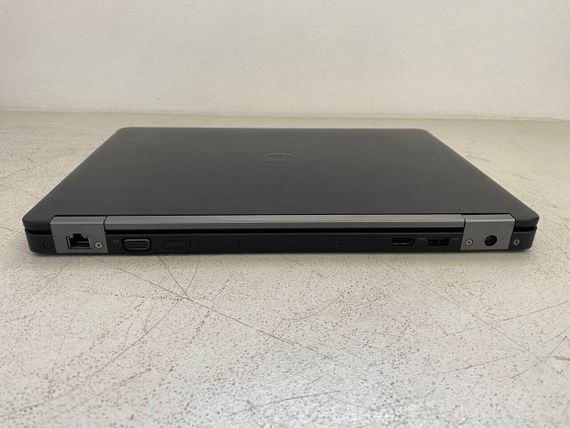 Ультрабук Dell Latitude E5470 / 14" (1366x768) TN / Intel Core i5-6300U (2 (4) ядра по 2.4 - 3.0 GHz) / 8 GB DDR4 / 128 GB SSD / Intel HD Graphics 520 / WebCam б/в | Зображення 6