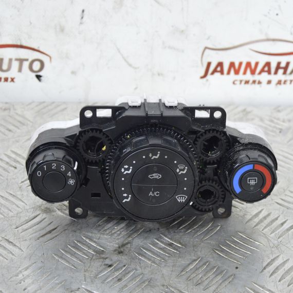 Блок управління пічкою Ford Fiesta 2009-2017 Панель управління клімат контролем Форд Фієста 8A6119980CE