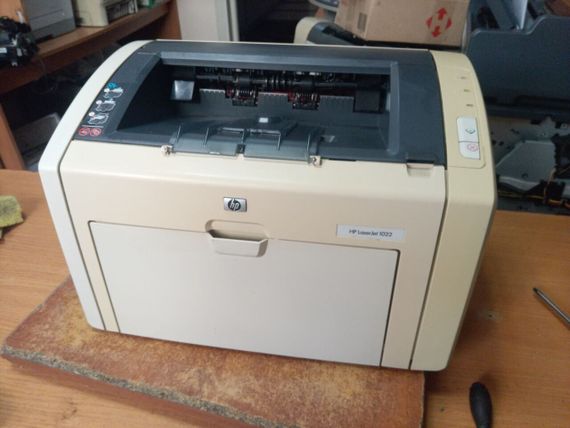 Принтер HP LaserJet 1022 / Лазерная монохромная печать / 1200 x 1200 dpi / A4 / 18 стр/мин / USB 2.0 б/у | Зображення 1