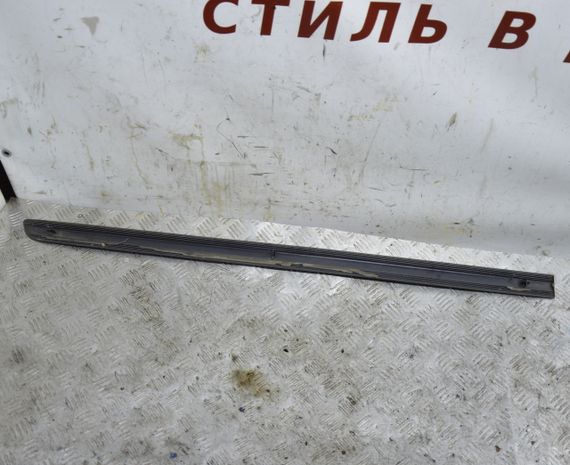 Накладка передніх правих дверей Volvo V50 S40 2003-2012 Молдинг передніх правих дверей Вольво В50 39987037 | Зображення 3