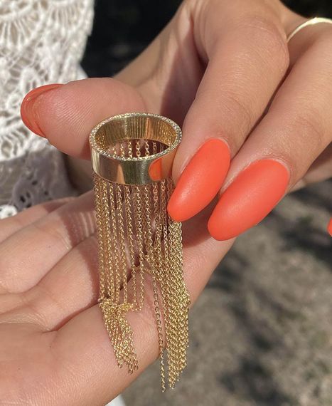 Кольцо из желтого золота с цепочками 19