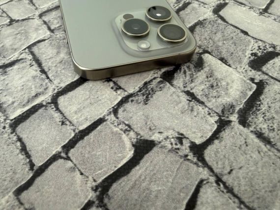 Смартфон Apple iPhone 15 Pro 256gb | Зображення 2