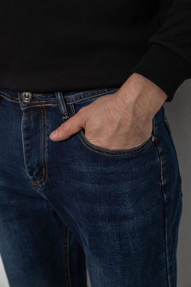 Джинсы мужские прямого кроя, цвет синий, 244R9902 | Зображення 4