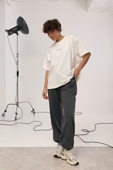 Однотонна футболка з написом вільного фасону - білий цвет, ONE SIZE (є розміри) | Зображення 2