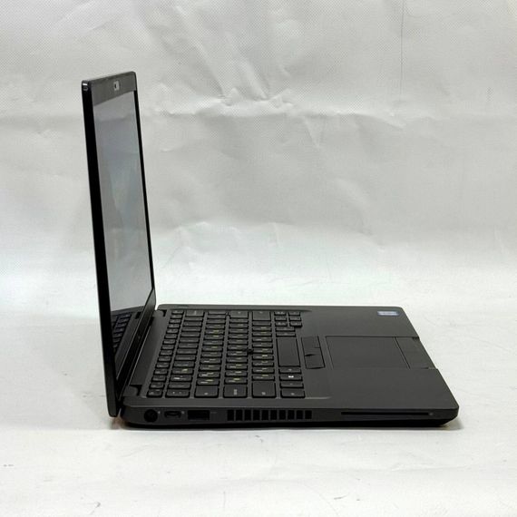 Ультрабук Б-клас Dell Latitude 5400 / 14" (1920x1080) IPS / Intel Core i5-8365U (4 (8) ядра по 1.6 - 4.1 GHz) / 8 GB DDR4 / 256 GB SSD / Intel UHD Graphics 620 / WebCam / Windows 11 Pro б/в | Зображення 5