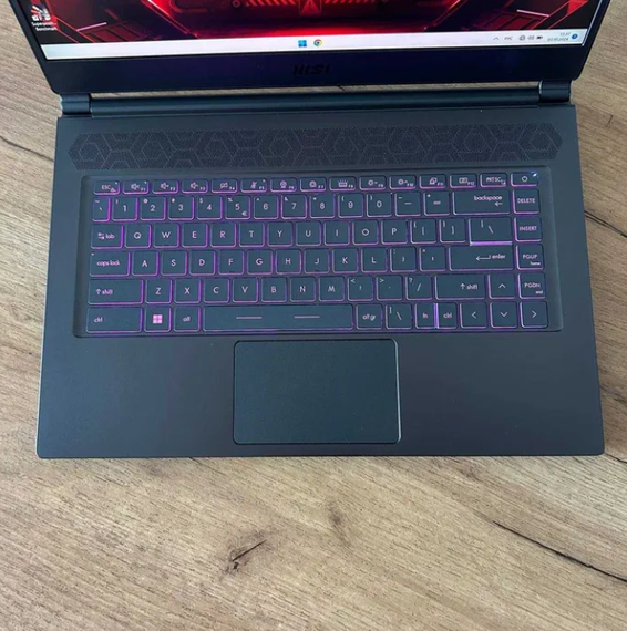 Ноутбук MSI Delta 15 240Hz Ryzen 7 5800H 16Gb SSD 1Tb Radeon RX 6700M Б/В | Зображення 2