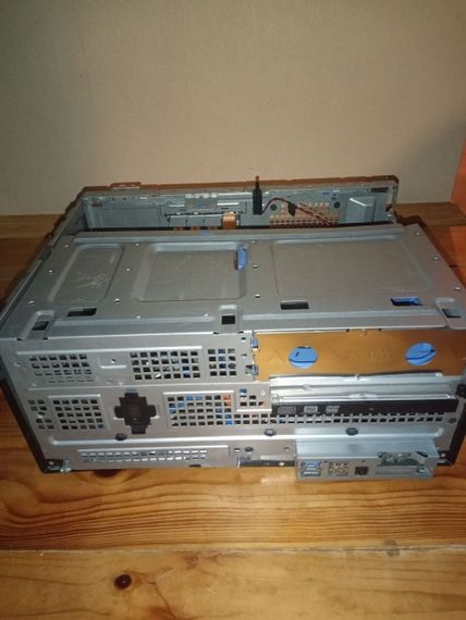 ПК Б-клас Dell OptiPlex 5040 Tower / Intel Core i3-6100T (2 (4) ядра по 3.2 GHz) / 4 GB DDR3 / 120 GB SSD / Intel HD Graphics 530 / DVD-RW б/в | Зображення 1