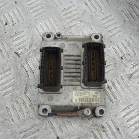 Блок керування двигуном 1.0 12V Opel Agila A 2000-2007 Комп'ютер ЕБУ мотора Опель Агіла А 0261206273