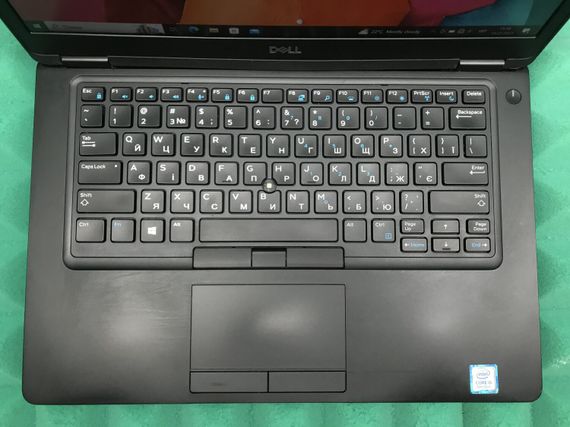 Ноутбук Б-класс Dell Latitude 5490 / 14" (1920x1080) IPS / Intel Core i5-8250U (4 (8) ядра по 1.6 - 3.4 GHz) / 8 GB DDR4 / 256 GB SSD M.2 / Intel UHD Graphics 620 / WebCam / USB 3.1 / HDMI / Windows 10 б/у | Зображення 3